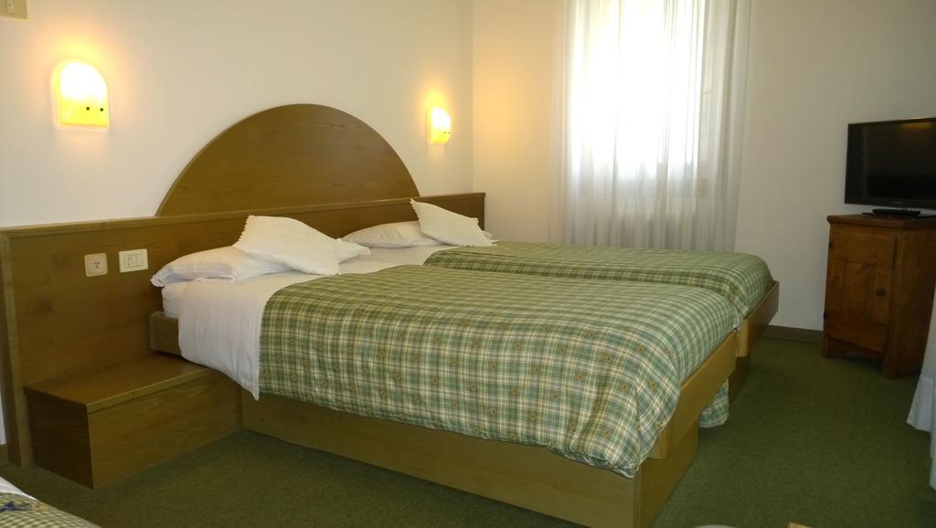 La Felce Bed & Breakfast Carisolo Chambre photo