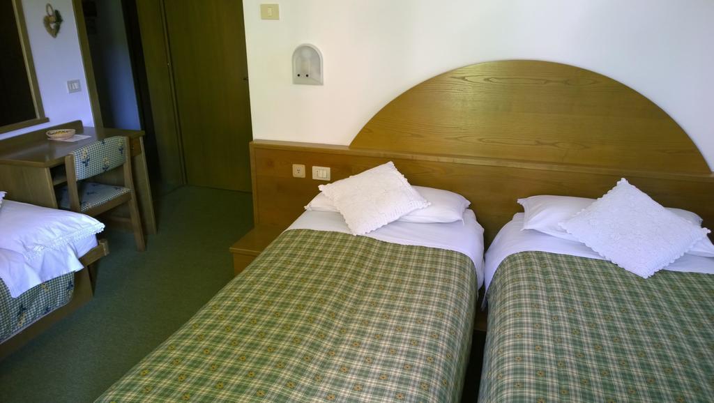 La Felce Bed & Breakfast Carisolo Chambre photo