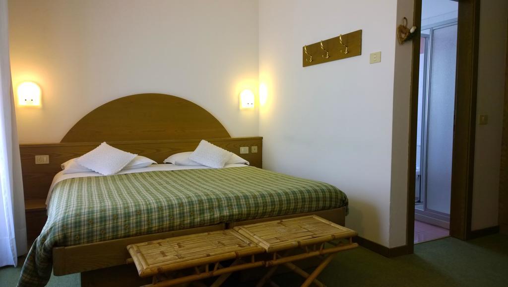 La Felce Bed & Breakfast Carisolo Chambre photo