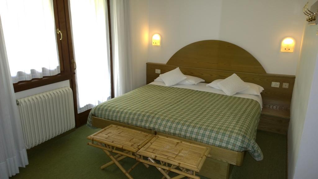 La Felce Bed & Breakfast Carisolo Chambre photo